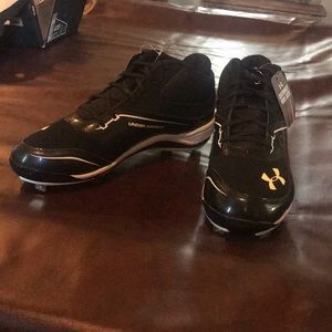 Under Armour baseball metal spike cleats